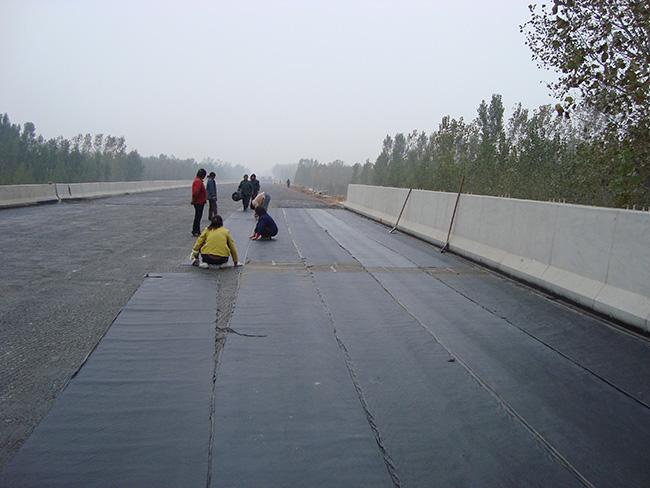 無紡?fù)凉げ脊凡『χ行枰龀龅母倪M